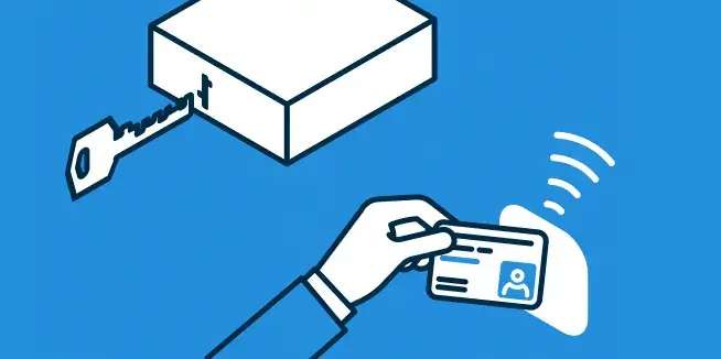 キーをキーBOXに返却。センサーに免許証をかざし閉鍵
